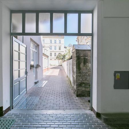 Cozy Apartment In Quiet Courtyard Near Charles Bridge Praha Eksteriør bilde